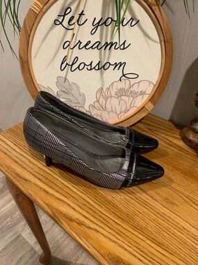 Plaid Pointed Toe Kitten Heel Pumps - Black/Gray/Silver